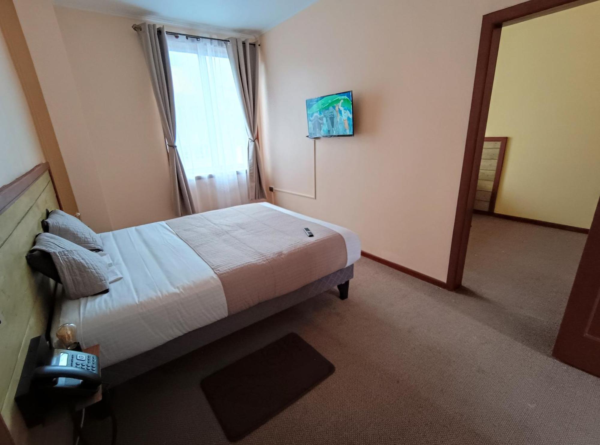 Skycenter Hotel *
