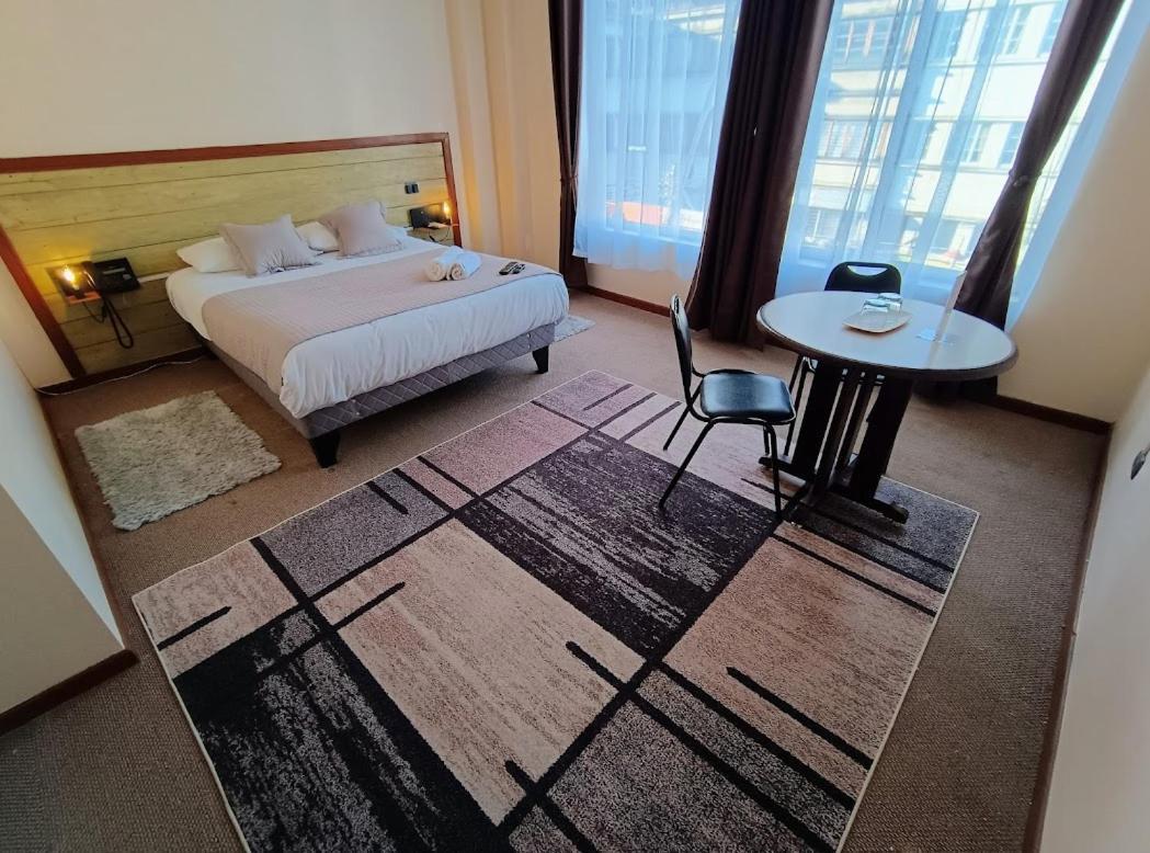 Skycenter Hotel